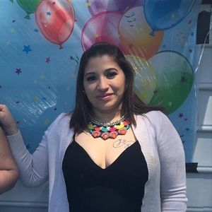 Meet your Posher, Melida